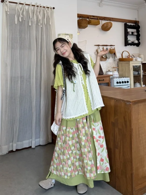 plus Size Women's Vintage Floral Print High Waist Skirt Color Block Summer New Style Commute Loose Fit Short Sleeve Top
plus Size Women's Vintage Floral Print High Waist Skirt Color Block Summer New Style Commute Loose Fit Short Sleeve Top