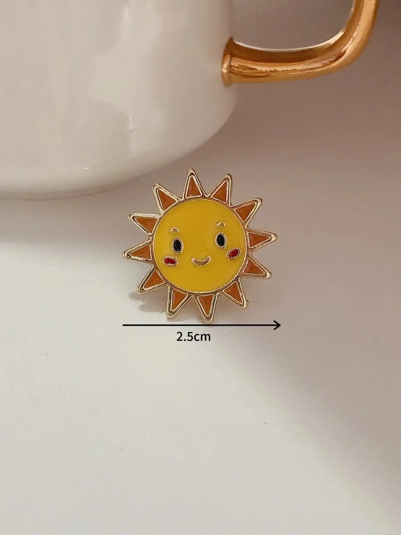 1pc Fashion Sun Design Brooch For Women For Daily Decoration Pin Badge for Clothes Backpacks...
1pc Fashion Sun Design Brooch For Women For Daily Decoration Pin Badge for Clothes Backpacks...