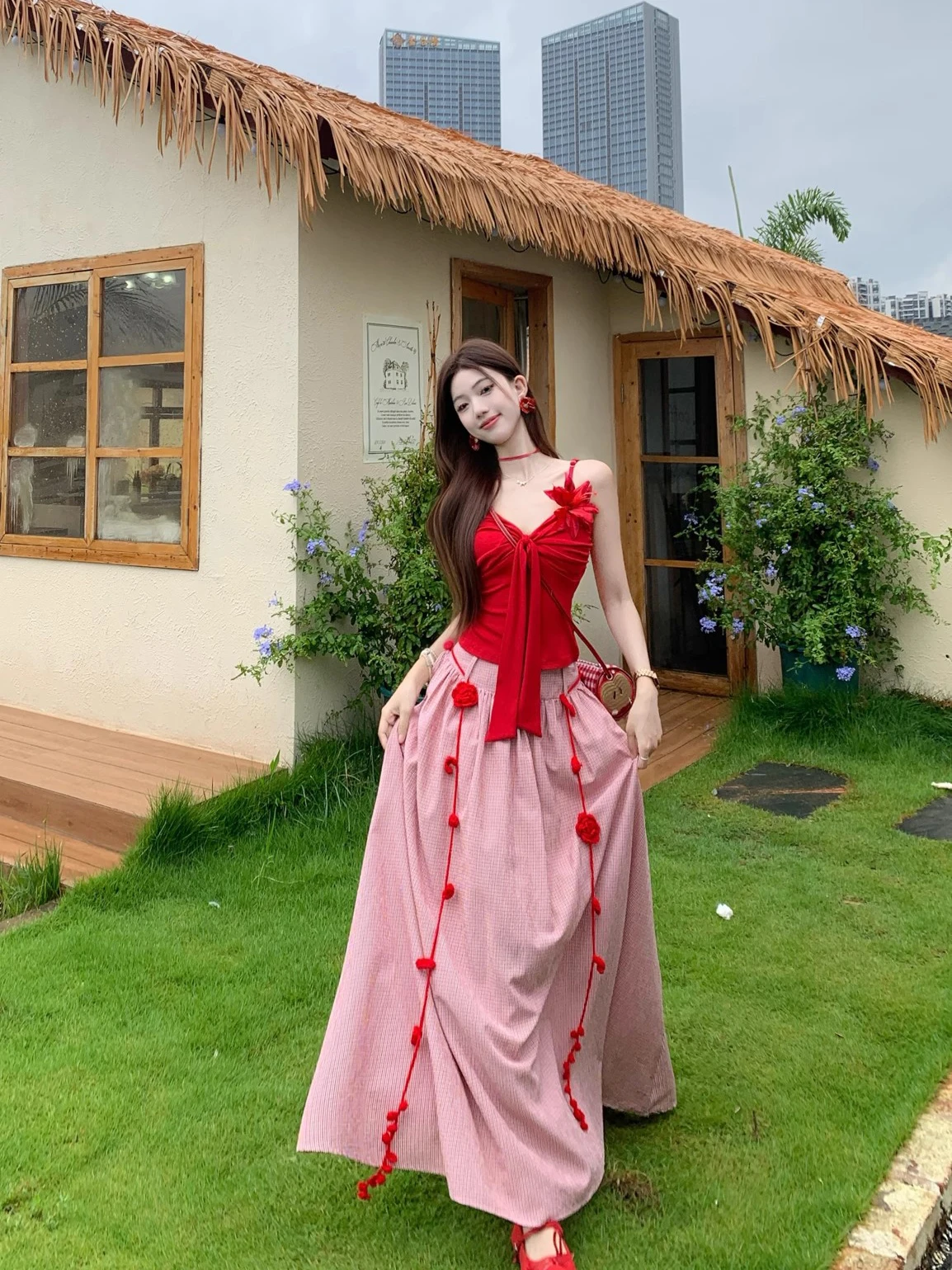 Summer Vacation Red Checkered Long Skirt And Tube Top Set Women's Fashion Outfit V-Neck Two-Piece Suit Spicy Girl Style
Summer Vacation Red Checkered Long Skirt And Tube Top Set Women's Fashion Outfit V-Neck Two-Piece Suit Spicy Girl Style