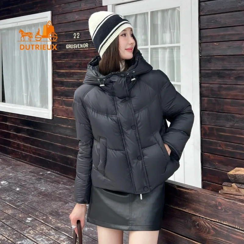 2025 Winter Warm Black and White Hooded Short Down Jacket Women, 90% White Goose Down Fashion and Elegant Thickened Coat Women
2025 Winter Warm Black and White Hooded Short Down Jacket Women, 90% White Goose Down Fashion and Elegant Thickened Coat Women