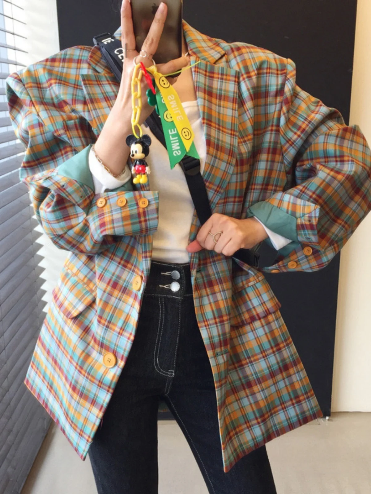 Премиум-пиджак в клетку для женщин: свободный, повседневный, винтажный, в корейском стиле, весенне-осенняя верхняя одежда с длинными рукавами для работы и повседневной носки
Премиум-пиджак в клетку для женщин: свободный, повседневный, винтажный, в корейском стиле, весенне-осенняя верхняя одежда с длинными рукавами для работы и повседневной носки