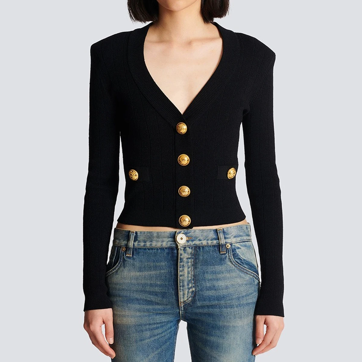 Spring And Summer New Fashion Classic High-End Commuting Temperament Women's Knitted Sweater Cardigan Long Sleeved Top
Spring And Summer New Fashion Classic High-End Commuting Temperament Women's Knitted Sweater Cardigan Long Sleeved Top
