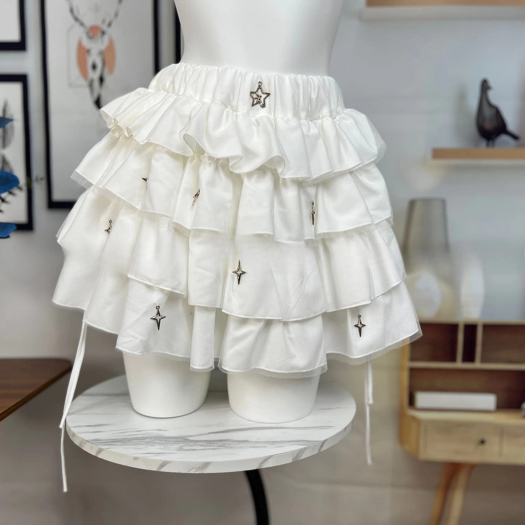 Женская однотонная мини-юбка в стиле Y2K, милая элегантная повседневная юбка, милая корейская модная ретро-юбка в уличном стиле, шикарная Faldas Mujer, новинка
Женская однотонная мини-юбка в стиле Y2K, милая элегантная повседневная юбка, милая корейская модная ретро-юбка в уличном стиле, шикарная Faldas Mujer, новинка