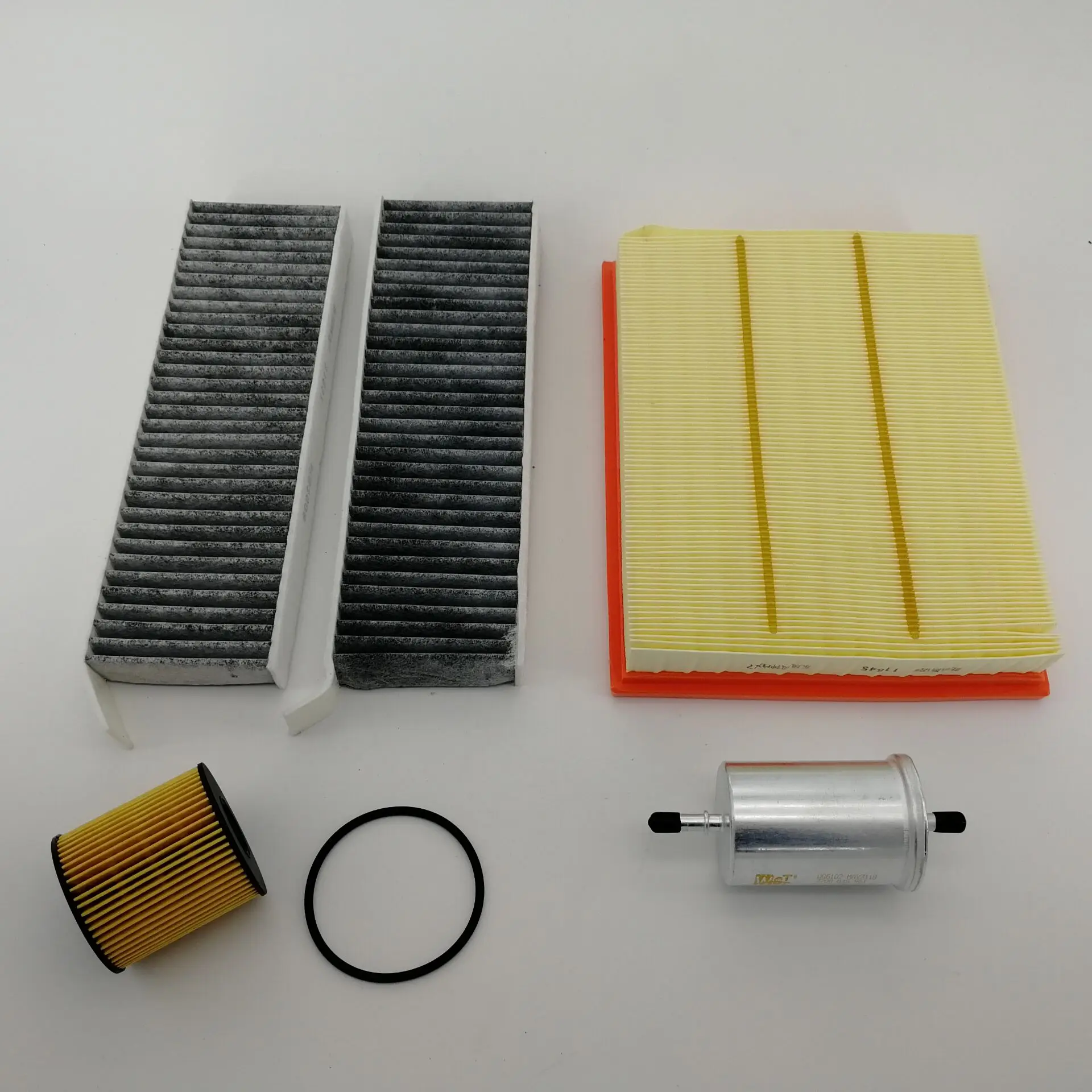 OEM HIGH QUALITY russia stock4 pieces a set Air filter oil filter Air conditioning filter Fuel filter for DFM fengshen AX7 2.0
OEM HIGH QUALITY russia stock4 pieces a set Air filter oil filter Air conditioning filter Fuel filter for DFM fengshen AX7 2.0