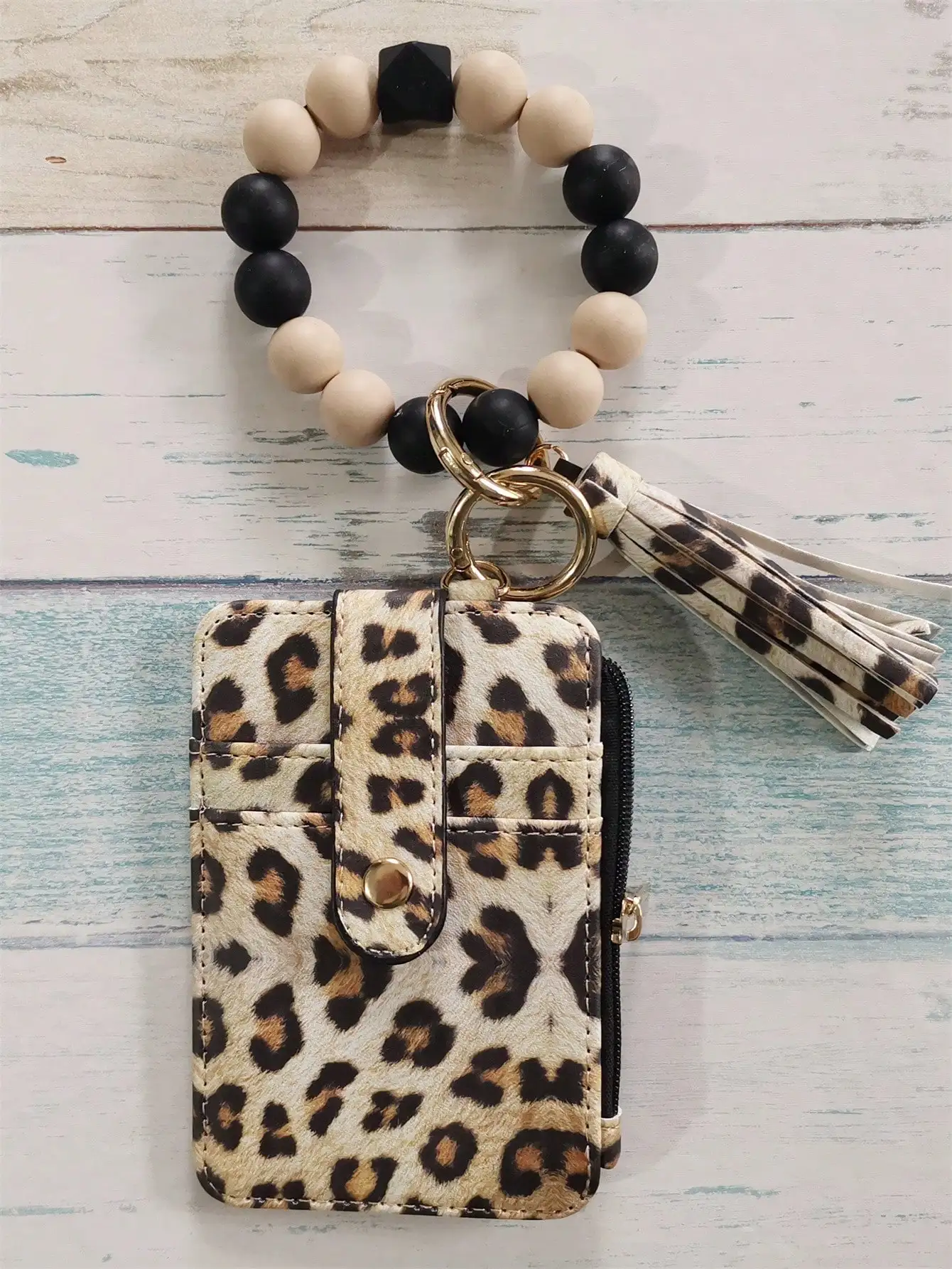 PU Leather Tassel Wallet Silicone Beaded Key Chain Silicone Beaded Bracelet Silicone Beaded Hand String Card Bag Case Leopard Card Bag Wallet Key Chain Wrist Strap Western Cowboy Bracelet Card Bag Cow Print Card Bag Keychain Wallet Keychain Card Holder Wa
PU Leather Tassel Wallet Silicone Beaded Key Chain Silicone Beaded Bracelet Silicone Beaded Hand String Card Bag Case Leopard Card Bag Wallet Key Chain Wrist Strap Western Cowboy Bracelet Card Bag Cow Print Card Bag Keychain Wallet Keychain Card Holder Wa