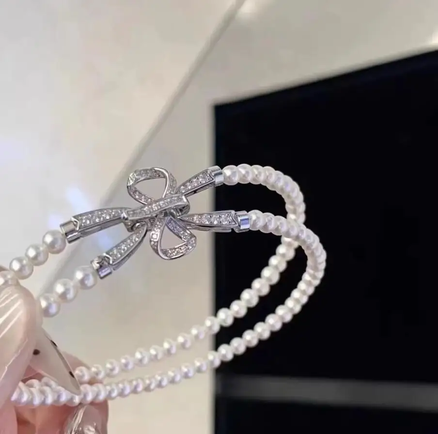 Gorgeous Double Strand 5-6mm South Sea Round White Pearl Bracelet 7.5-8''
Gorgeous Double Strand 5-6mm South Sea Round White Pearl Bracelet 7.5-8''