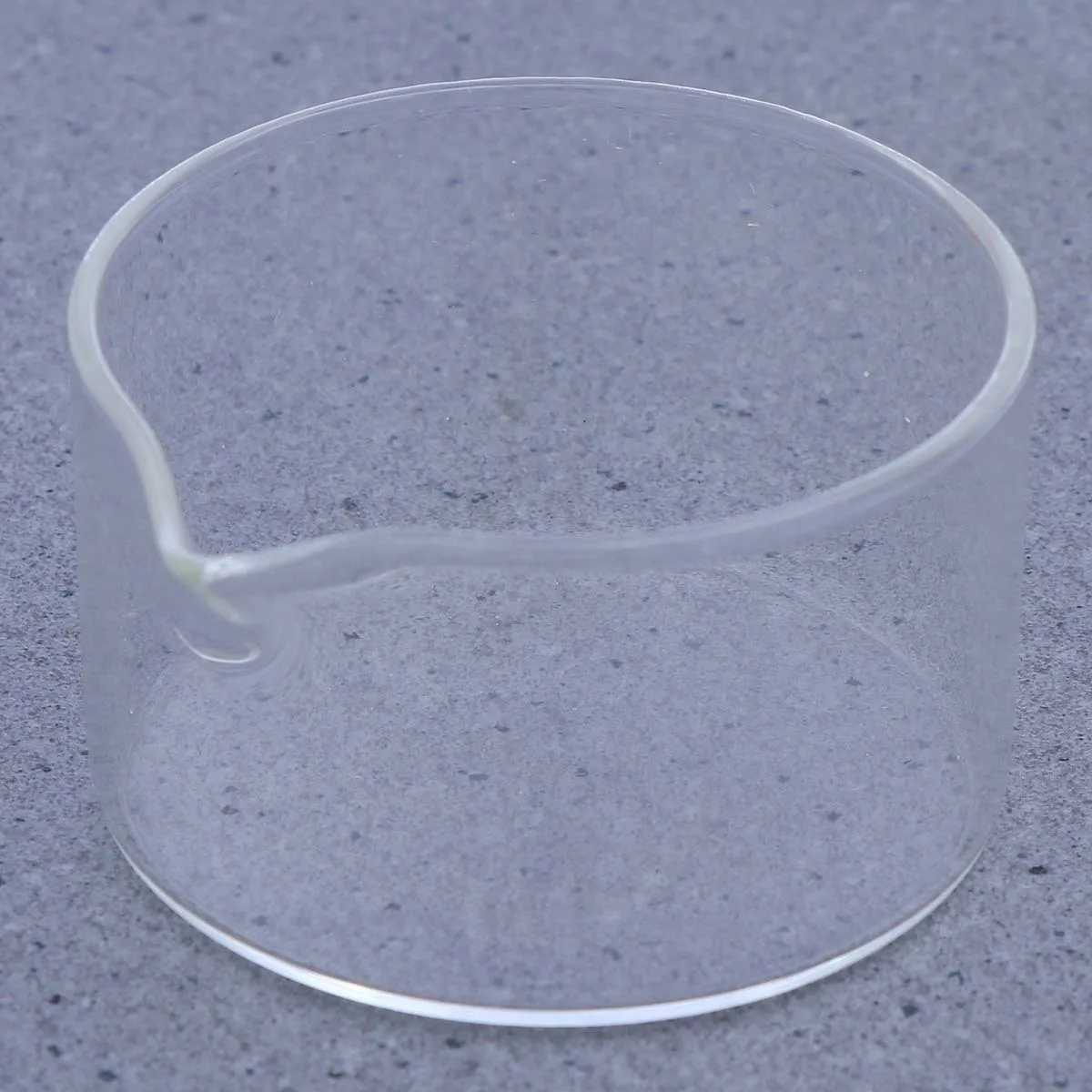 Glass Crystallizing Dish Flat Bottom Thickened Heat Resistant Spout for Home Crystallizing Accessory 
Glass Crystallizing Dish Flat Bottom Thickened Heat Resistant Spout for Home Crystallizing Accessory