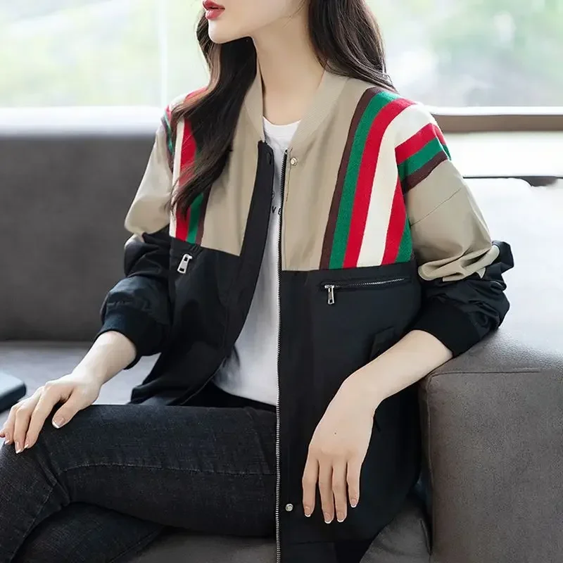 Fashion Zipper Pockets Spliced Striped Casual Coats Women's Clothing Autumn Winter Loose All-match Tops Commuter Jackets P265
Fashion Zipper Pockets Spliced Striped Casual Coats Women's Clothing Autumn Winter Loose All-match Tops Commuter Jackets P265