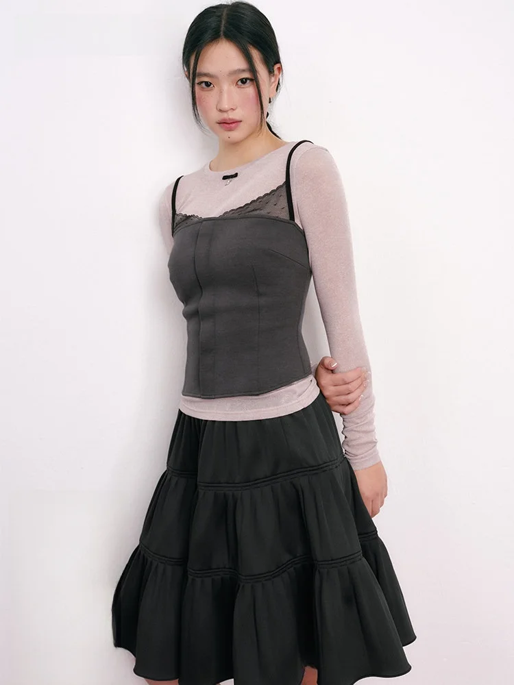 Женский облегающий эластичный укороченный топ-майка Moonmoi Paris Dr Polka Dot с кружевной отделкой и вставками, U-образный вырез, для ношения под одеждой
Женский облегающий эластичный укороченный топ-майка Moonmoi Paris Dr Polka Dot с кружевной отделкой и вставками, U-образный вырез, для ношения под одеждой