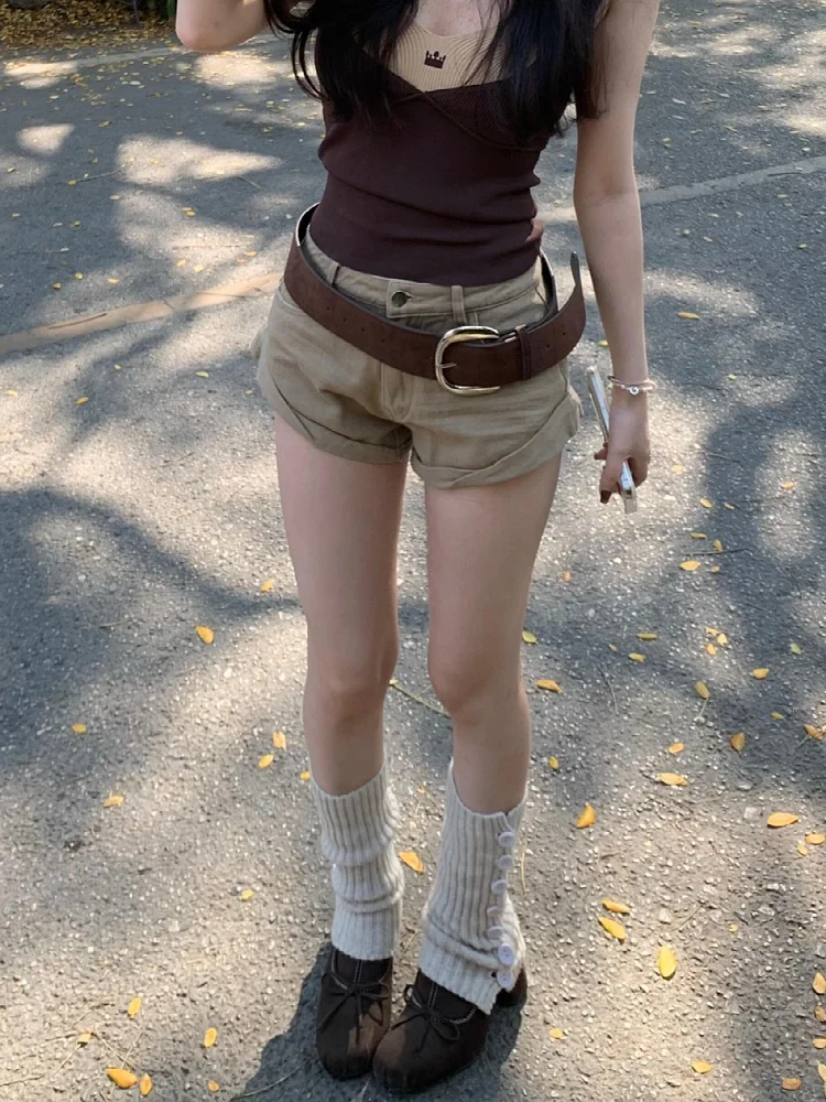 plus Size American Retro Khaki Denim Shorts Women Summer New Spicy Girl Versatile Slim A-Line Hot Pants High Waist Straight Leg
plus Size American Retro Khaki Denim Shorts Women Summer New Spicy Girl Versatile Slim A-Line Hot Pants High Waist Straight Leg
