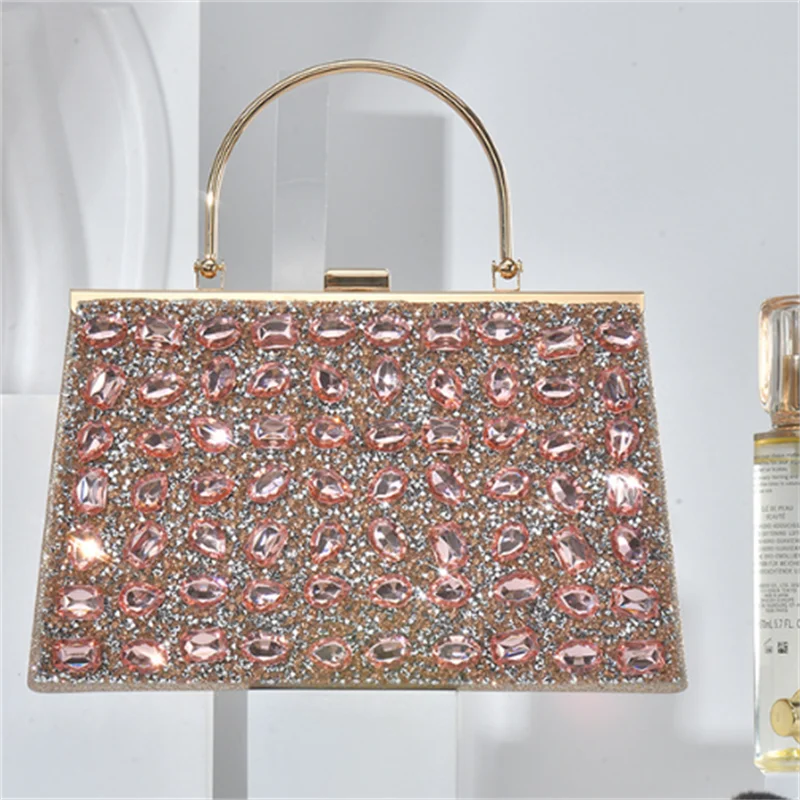 2025 New Women Diamond Evening Bags Banquet Clutch Purse With Metal Handel Party Dinner Purse For Ladies
2025 New Women Diamond Evening Bags Banquet Clutch Purse With Metal Handel Party Dinner Purse For Ladies