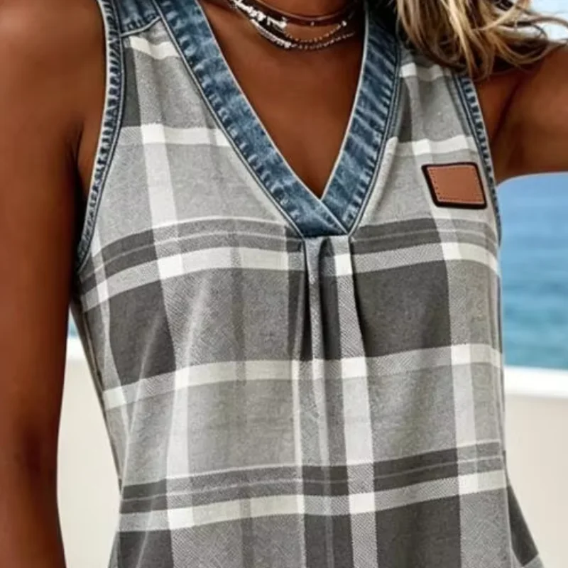 Soft Fabric Vest, V-Neck Sleeveless Tank Tops with Reinforced Collar Hem,Shoulder Strap Slim Fit Tops for Daily Wear
Soft Fabric Vest, V-Neck Sleeveless Tank Tops with Reinforced Collar Hem,Shoulder Strap Slim Fit Tops for Daily Wear