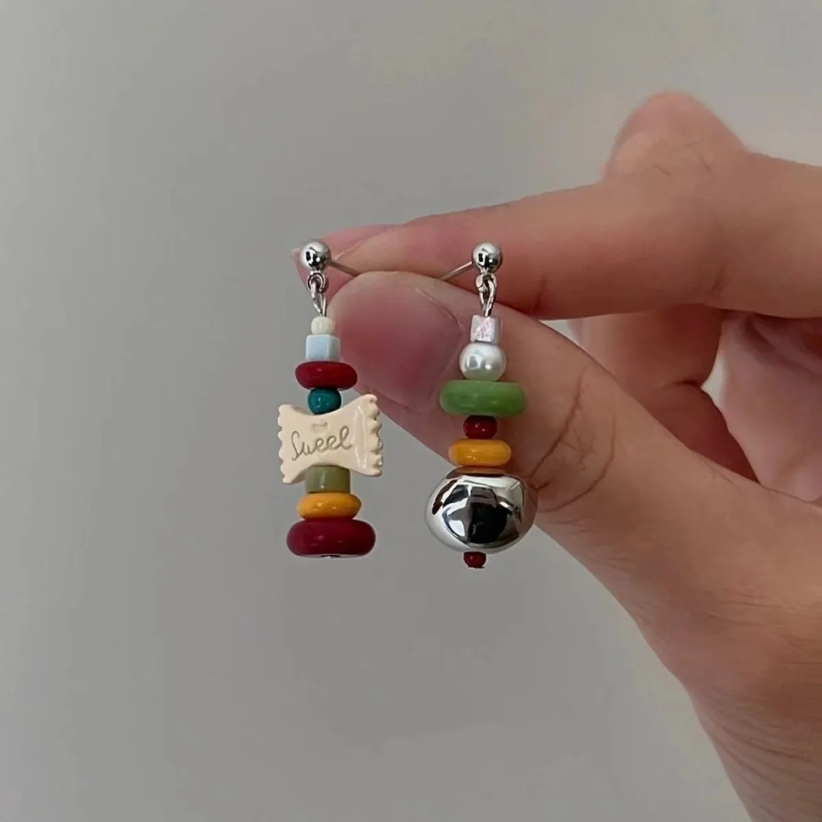 2025 New Asymmetric Handmade Geometric Candy Beads INS Drop Earrings Women Korean Fashion Dopamine Colorful Metal Earrings Gift
2025 New Asymmetric Handmade Geometric Candy Beads INS Drop Earrings Women Korean Fashion Dopamine Colorful Metal Earrings Gift