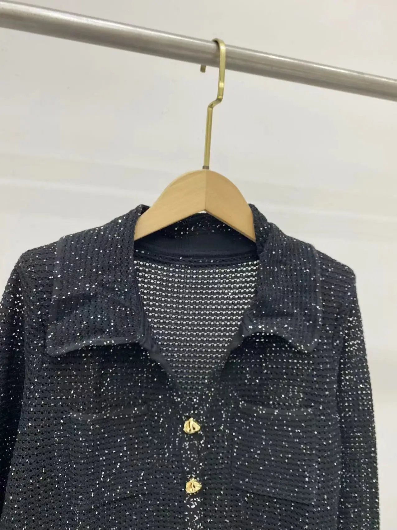 Women Spring and Summer New Rhinestone Beaded Decoration Single Breasted Long-sleeved Knitted Cardigan
Women Spring and Summer New Rhinestone Beaded Decoration Single Breasted Long-sleeved Knitted Cardigan