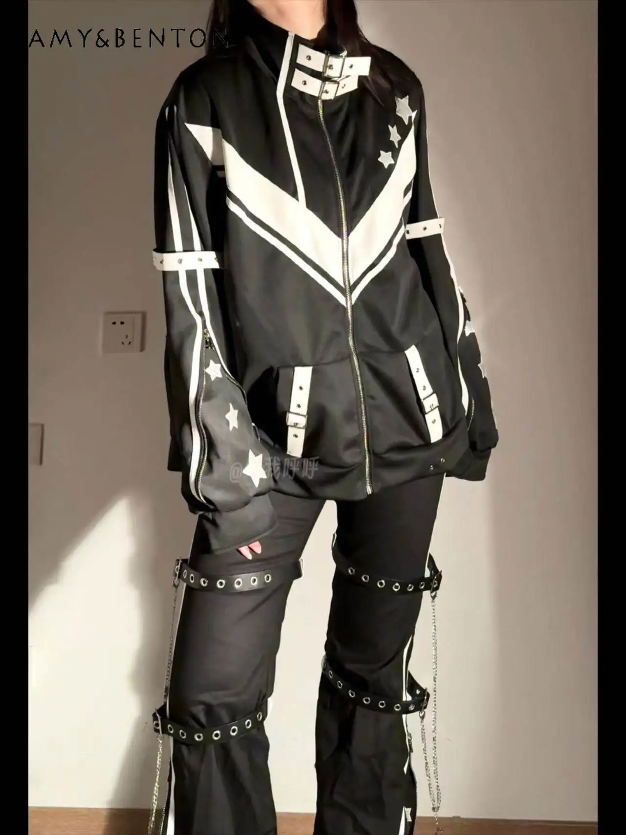 Subculture Gothic Watercolor System Stand Collar Jacket Japanese Mine Series Mass-Produced Type Patchwork Oversized Jackets
Subculture Gothic Watercolor System Stand Collar Jacket Japanese Mine Series Mass-Produced Type Patchwork Oversized Jackets