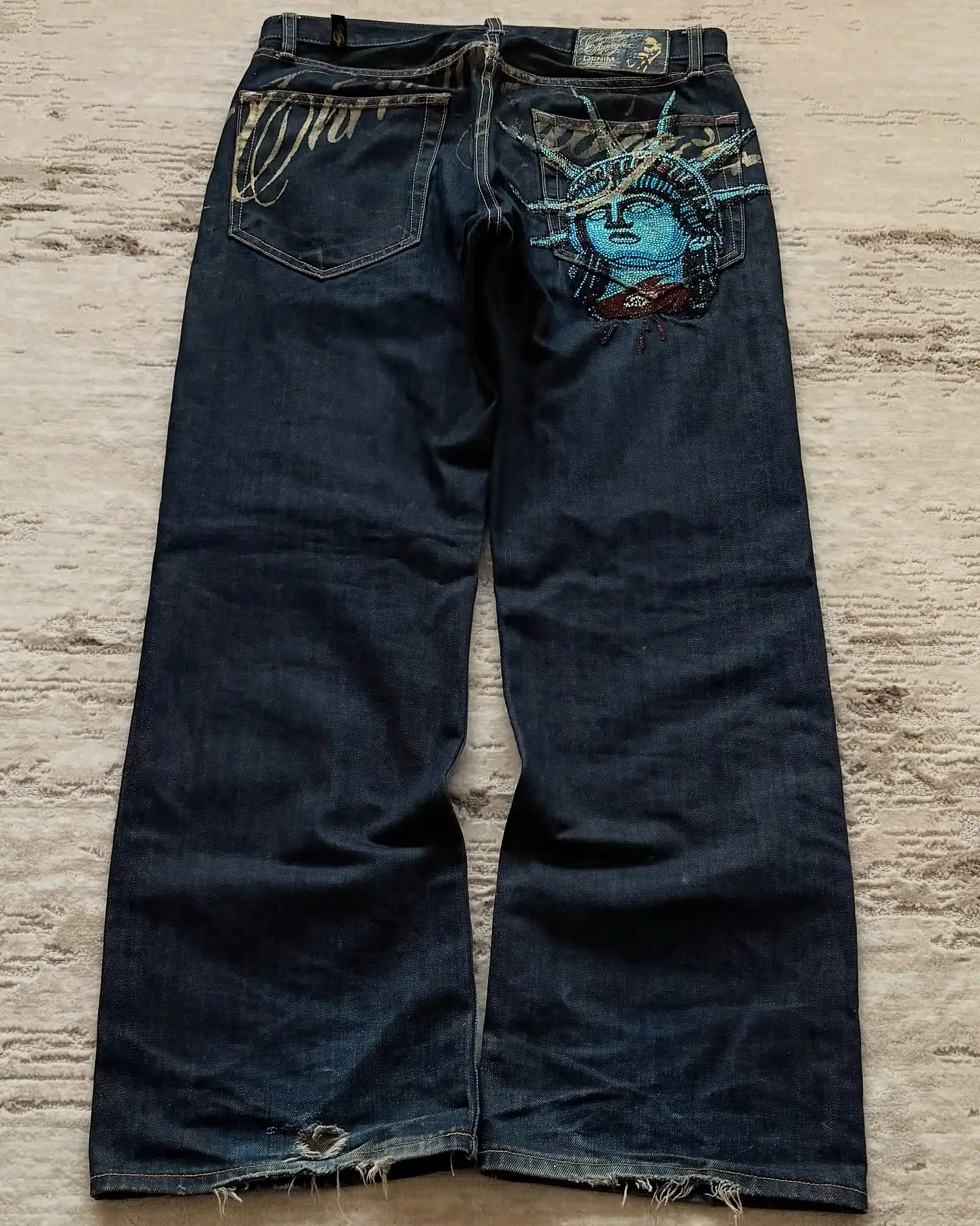 Джинсы «Статуя Свободы» с шипами и бриллиантами, винтажные мешковатые прямые джинсовые брюки с высокой талией, уличная одежда, джинсы Y2k, брюки
Джинсы «Статуя Свободы» с шипами и бриллиантами, винтажные мешковатые прямые джинсовые брюки с высокой талией, уличная одежда, джинсы Y2k, брюки