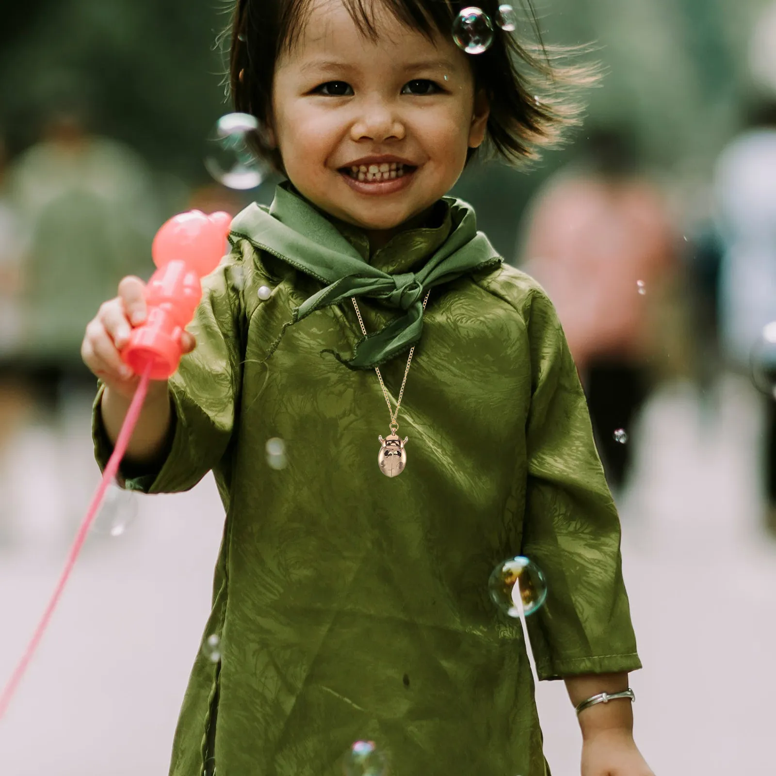 Винтажные карманные часы-кулон Ladybug с кварцевым механизмом, арабскими цифрами и гладкой отделкой для детей, девочек и мальчиков, на день рождения, Рождество, праздники, путешествия
Винтажные карманные часы-кулон Ladybug с кварцевым механизмом, арабскими цифрами и гладкой отделкой для детей, девочек и мальчиков, на день рождения, Рождество, праздники, путешествия