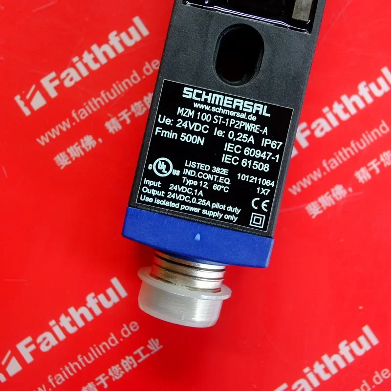 SCHMERSAL New MZM100ST-1P2PWRE-A 101211064 security switch
SCHMERSAL New MZM100ST-1P2PWRE-A 101211064 security switch