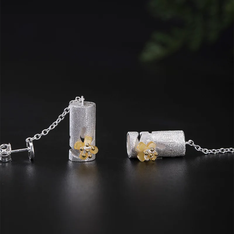 Серьги-гвоздики с полыми фонарями в стиле ретро, ювелирные изделия из серебра S925 ручной работы, длинные круглые серьги-гвоздики Creative Court
Серьги-гвоздики с полыми фонарями в стиле ретро, ювелирные изделия из серебра S925 ручной работы, длинные круглые серьги-гвоздики Creative Court