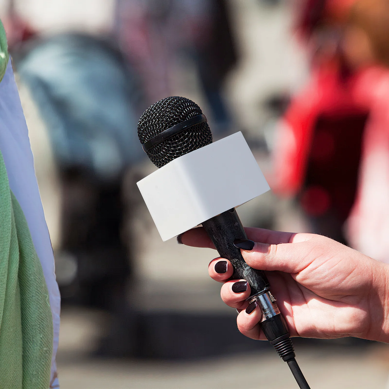 2pcs Microphone Logo Flag Station Abs Triangular Mic Flag For Interview Broadcast Use Large Logo Display Area Portable
2pcs Microphone Logo Flag Station Abs Triangular Mic Flag For Interview Broadcast Use Large Logo Display Area Portable