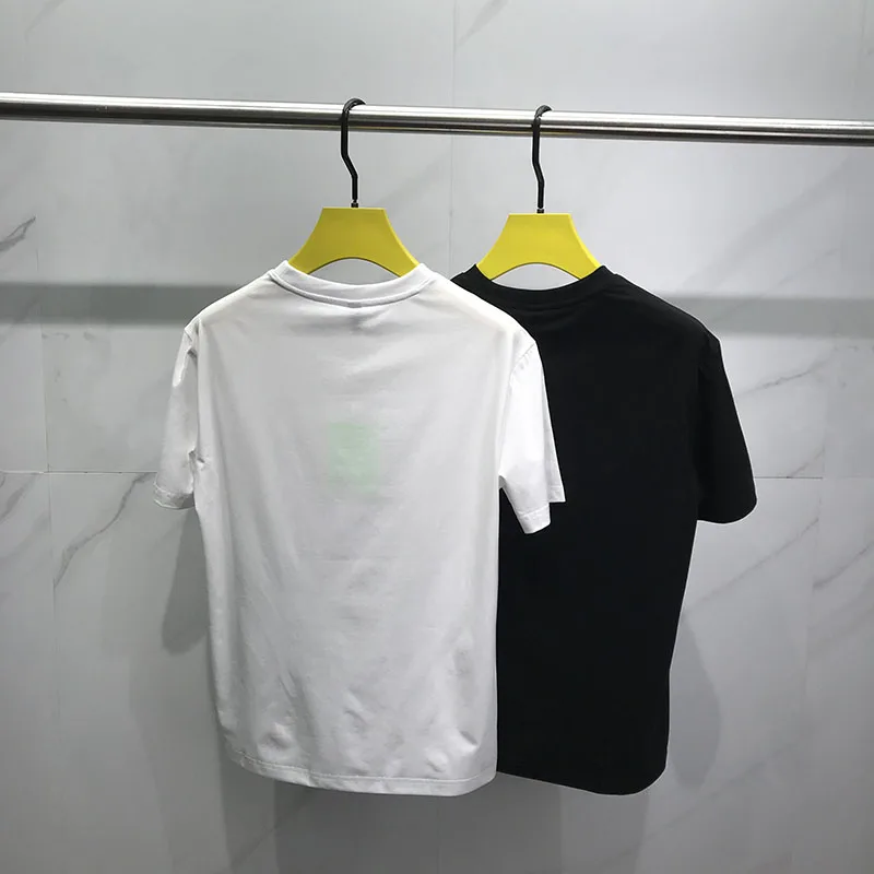 Spring 2025 Men's Slim Fit round Ne ort Sve T-irt Letter Print Versatile Sli f Sve Tee Youthful Summer Wear
Spring 2025 Men's Slim Fit round Ne ort Sve T-irt Letter Print Versatile Sli f Sve Tee Youthful Summer Wear