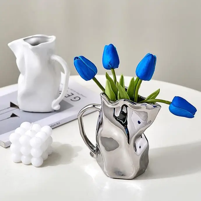 Electroplated Ceramic Dried Flower Vase Living Room Decorative Accessories Tabletop Water Retention Folded Design
Electroplated Ceramic Dried Flower Vase Living Room Decorative Accessories Tabletop Water Retention Folded Design