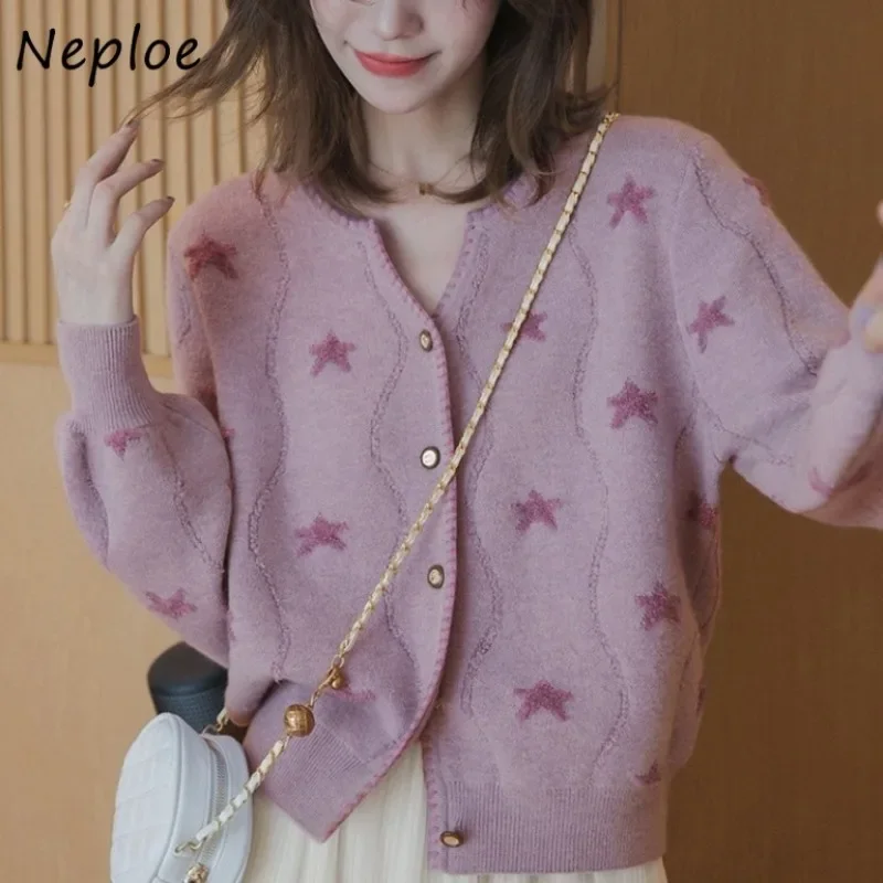 Neploe 2025 Autumn Winter Sweet Gentle College Style Cardigan Femme Jacquard Design Soft Glutinous Single Breasted Sweater Coats
Neploe 2025 Autumn Winter Sweet Gentle College Style Cardigan Femme Jacquard Design Soft Glutinous Single Breasted Sweater Coats