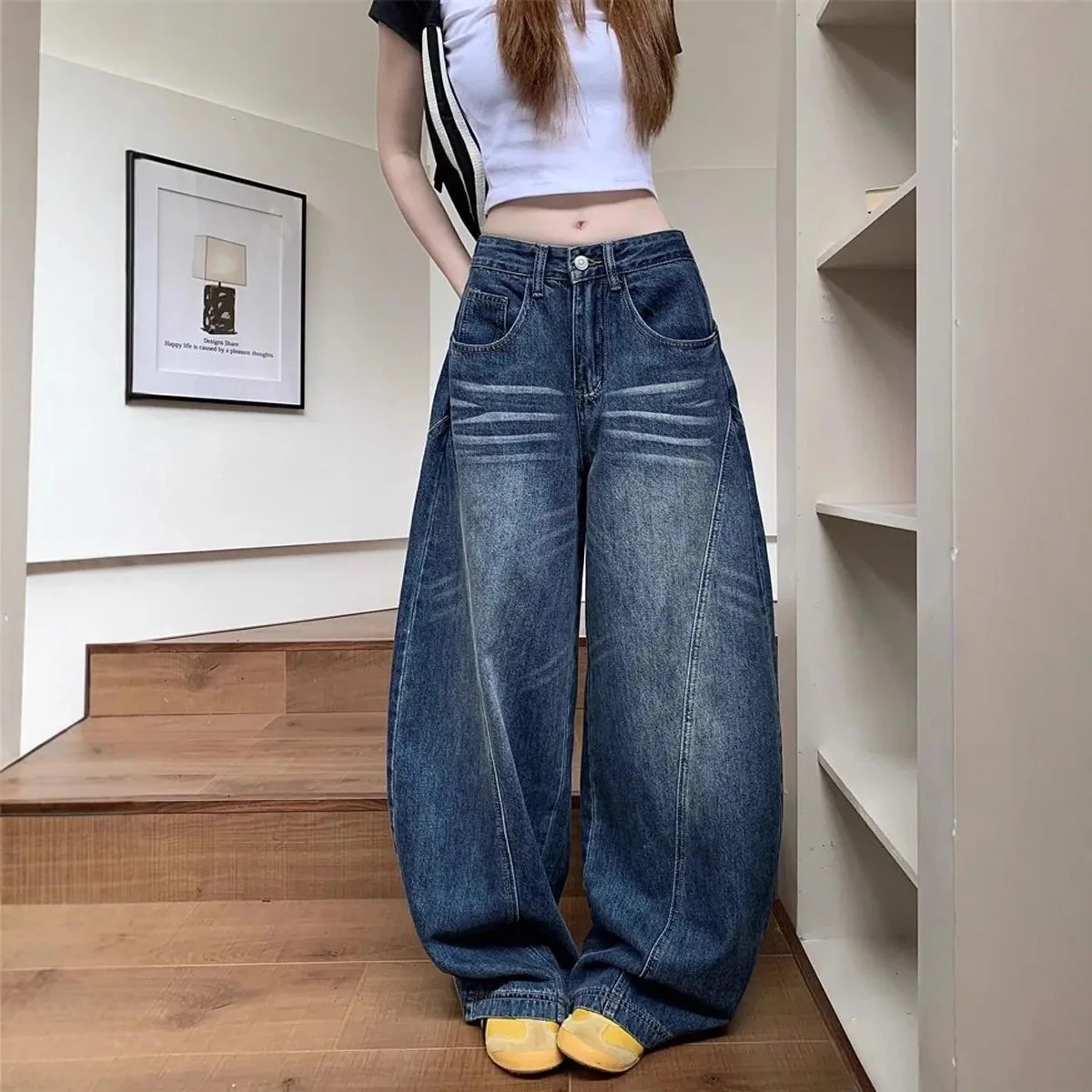 Hot Girl Retro Distressed Scimitar Wide Leg Jeans Women's Autumn High Waist Loose Slim Versatile Straight Pants Casual Pants
Hot Girl Retro Distressed Scimitar Wide Leg Jeans Women's Autumn High Waist Loose Slim Versatile Straight Pants Casual Pants