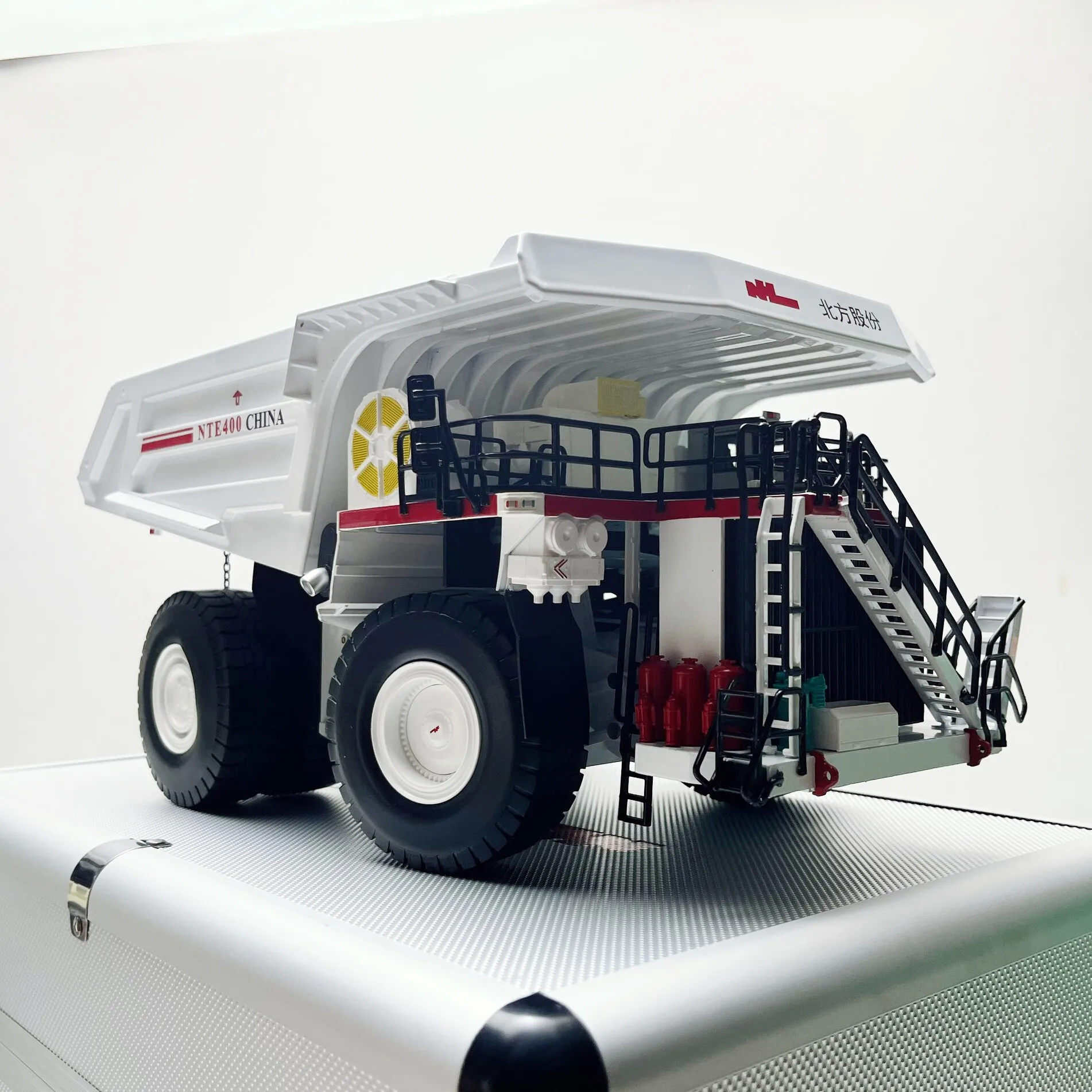 Diecast 1/50 Scale Northern Stock NTE400 Mine Car Alloy Car Model
Diecast 1/50 Scale Northern Stock NTE400 Mine Car Alloy Car Model