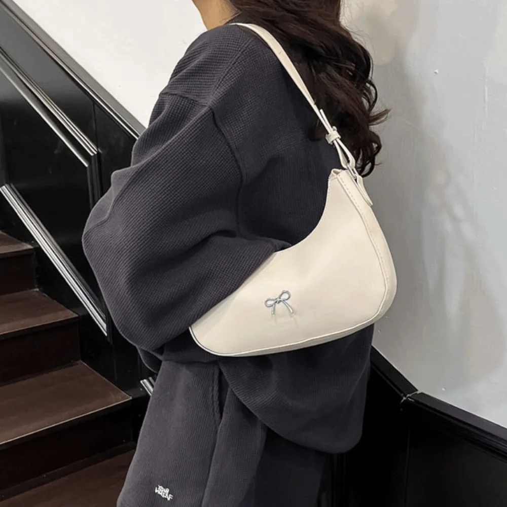 Модная сумка подмышки из искусственной кожи с бантом, однотонная сумка подмышки с милым бантом, роскошная корейская сумка Y2K для женщин
Модная сумка подмышки из искусственной кожи с бантом, однотонная сумка подмышки с милым бантом, роскошная корейская сумка Y2K для женщин