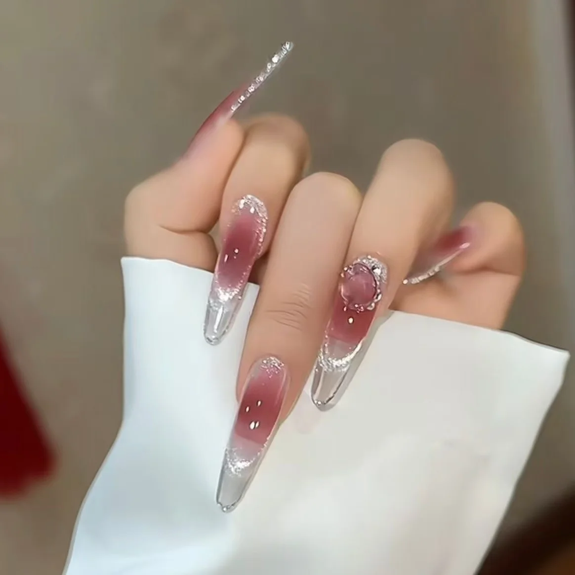 *New flash pure handmade blush, white, handworn French nails, cat's eye manicure, advanced removable patch
*New flash pure handmade blush, white, handworn French nails, cat's eye manicure, advanced removable patch
