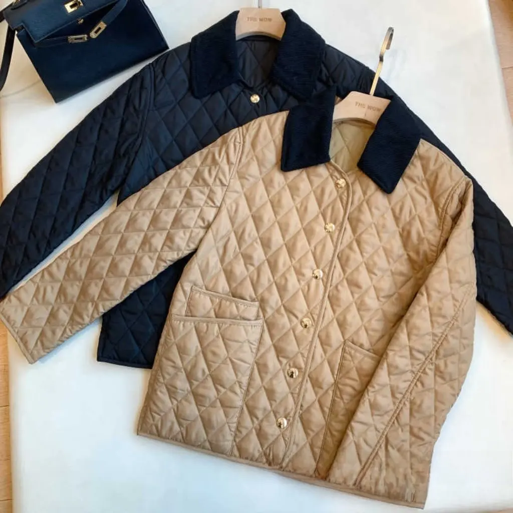 TheWow Three-Proof Fabric B Diamond Quilted Jacket Velvet Lapel Padded Women's Outerwear for Autumn Symmetrical Design 
TheWow Three-Proof Fabric B Diamond Quilted Jacket Velvet Lapel Padded Women's Outerwear for Autumn Symmetrical Design