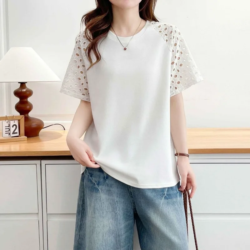 Women's Cotton T-Shirt with Hollow Lace Short Sleeves Loose Fit
Women's Cotton T-Shirt with Hollow Lace Short Sleeves Loose Fit