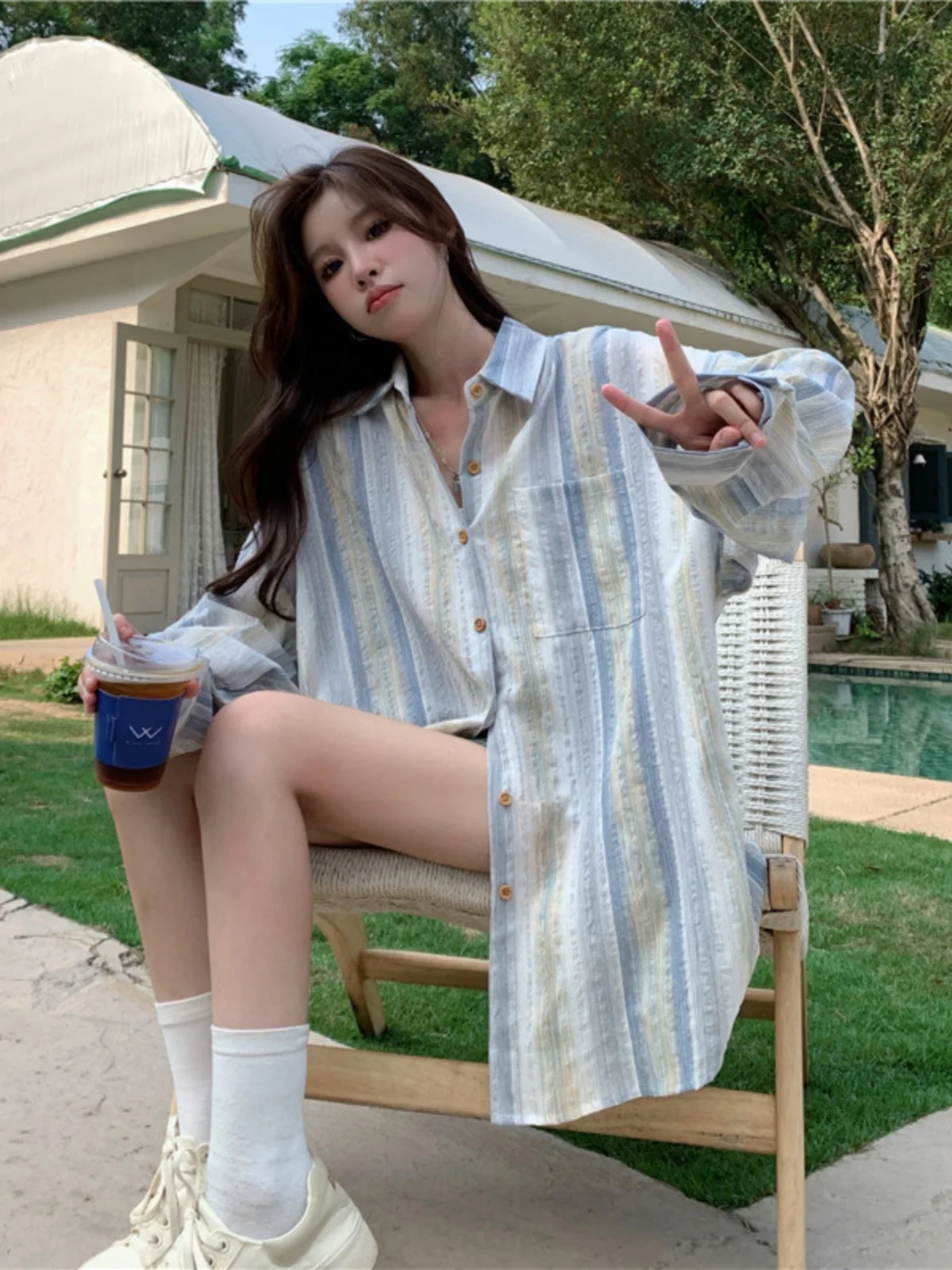 Women's Sun Protection Ice Silk Shawl Collar Long Sleeve Striped Shirt Loose Fit French Style Regular Length Summer Fashion
Women's Sun Protection Ice Silk Shawl Collar Long Sleeve Striped Shirt Loose Fit French Style Regular Length Summer Fashion