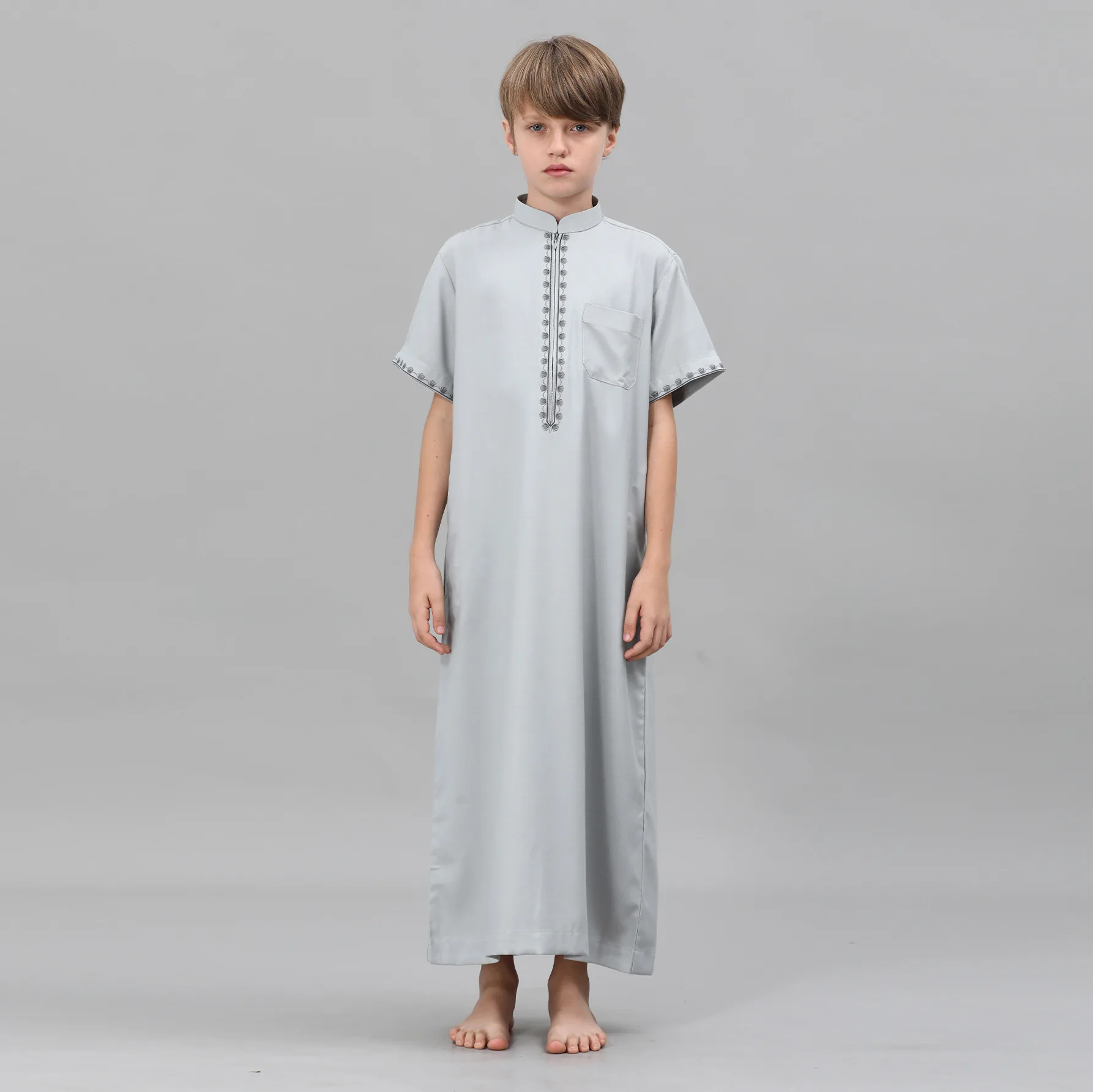 Kids Boys Muslim Thobe Arabic Middle East Loose Kaftan Short Sleeve Stand Collar Maxi Robe Islam Clothing Jubba Thobe Abaya Gown
Kids Boys Muslim Thobe Arabic Middle East Loose Kaftan Short Sleeve Stand Collar Maxi Robe Islam Clothing Jubba Thobe Abaya Gown
