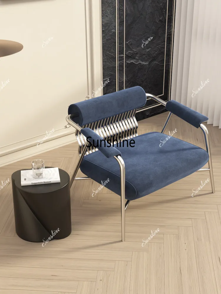 Light luxury minimalist high-end hotel villa single chair
Light luxury minimalist high-end hotel villa single chair
