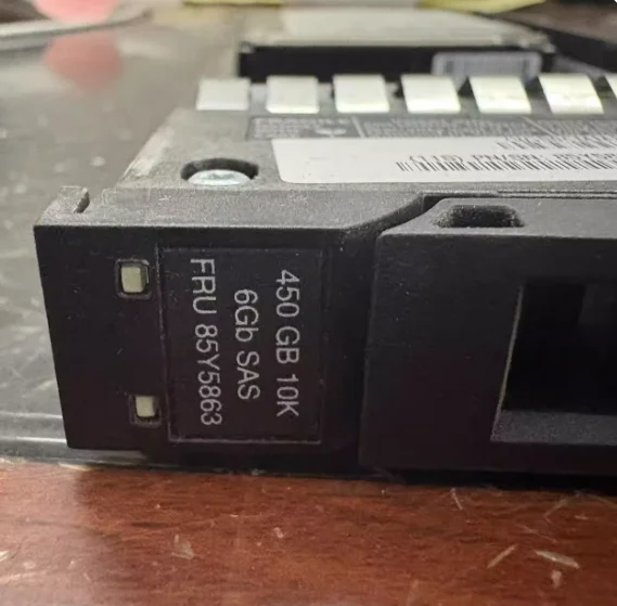 Для 85Y5863 00L4520 450G 10K SAS 2.5 SFF HDD V7000 жесткий диск
Для 85Y5863 00L4520 450G 10K SAS 2.5 SFF HDD V7000 жесткий диск