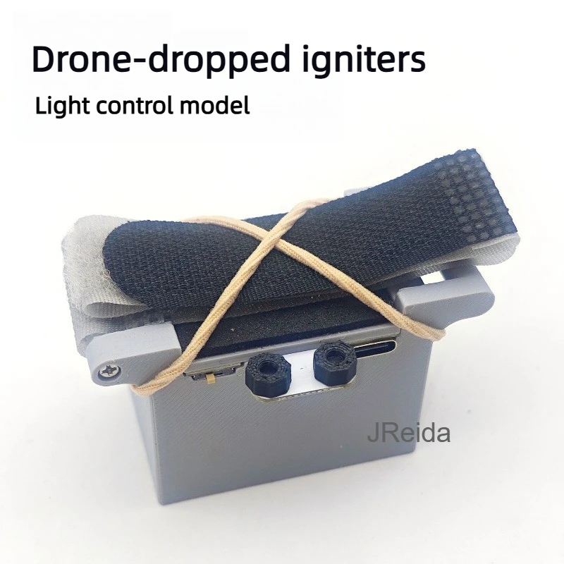 Дрон-сбрасыватель с дистанционным управлением, светоуправляемый, совместимый с DJI Mavic 2/Air3, для создания дымовых трасс в пожаротушении и демонстрациях.
Дрон-сбрасыватель с дистанционным управлением, светоуправляемый, совместимый с DJI Mavic 2/Air3, для создания дымовых трасс в пожаротушении и демонстрациях.