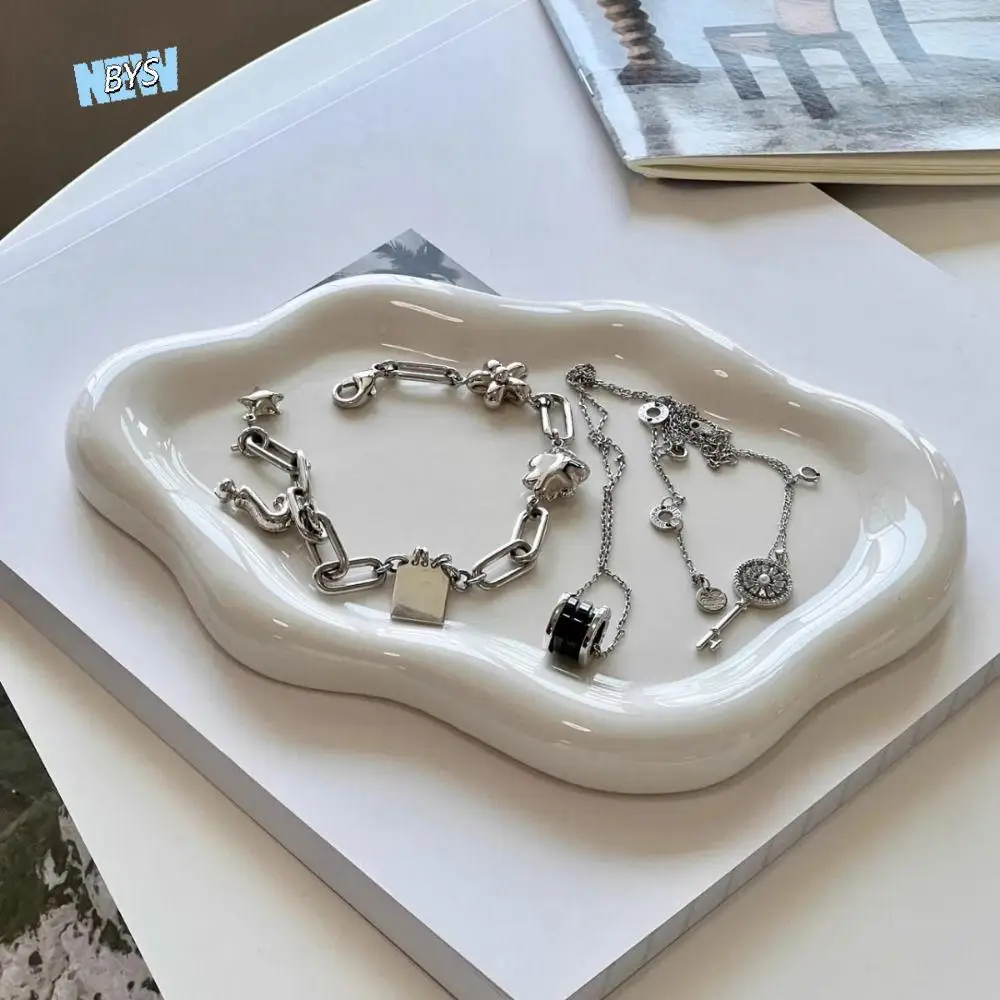 Ceramic Jewelry Storage Tray INS Elegant Earrings Necklace Display Plates Light Luxury Simple Cake Snack Dessert Tray
Ceramic Jewelry Storage Tray INS Elegant Earrings Necklace Display Plates Light Luxury Simple Cake Snack Dessert Tray
