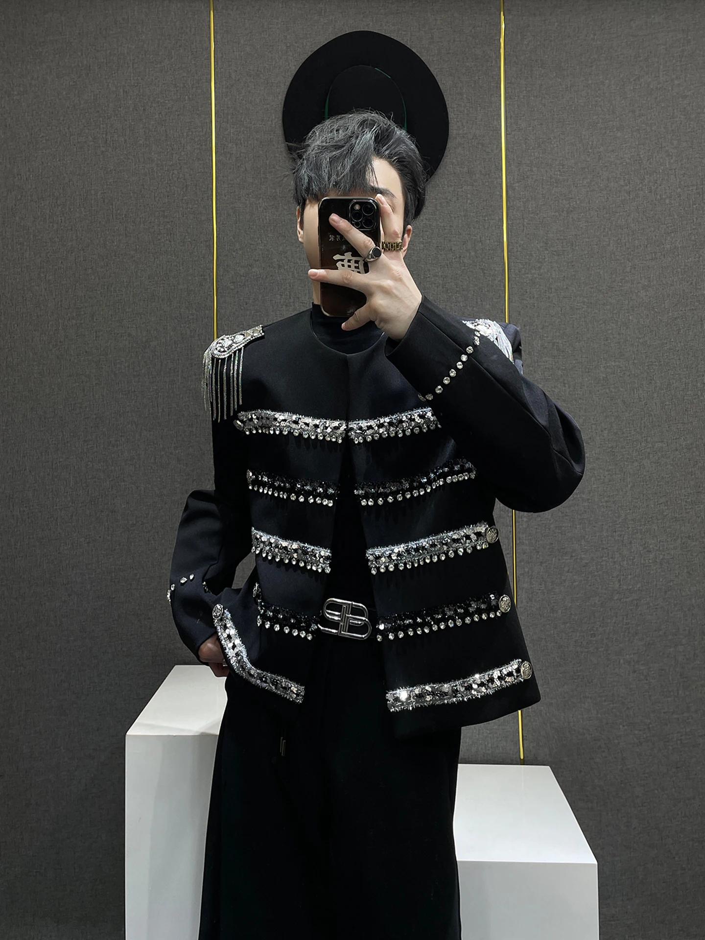 Black Heavy Work Drill Loose Fit Men's Suit Fashionable Urban Style Performance Coat Children's Casual Single Jacket
Black Heavy Work Drill Loose Fit Men's Suit Fashionable Urban Style Performance Coat Children's Casual Single Jacket