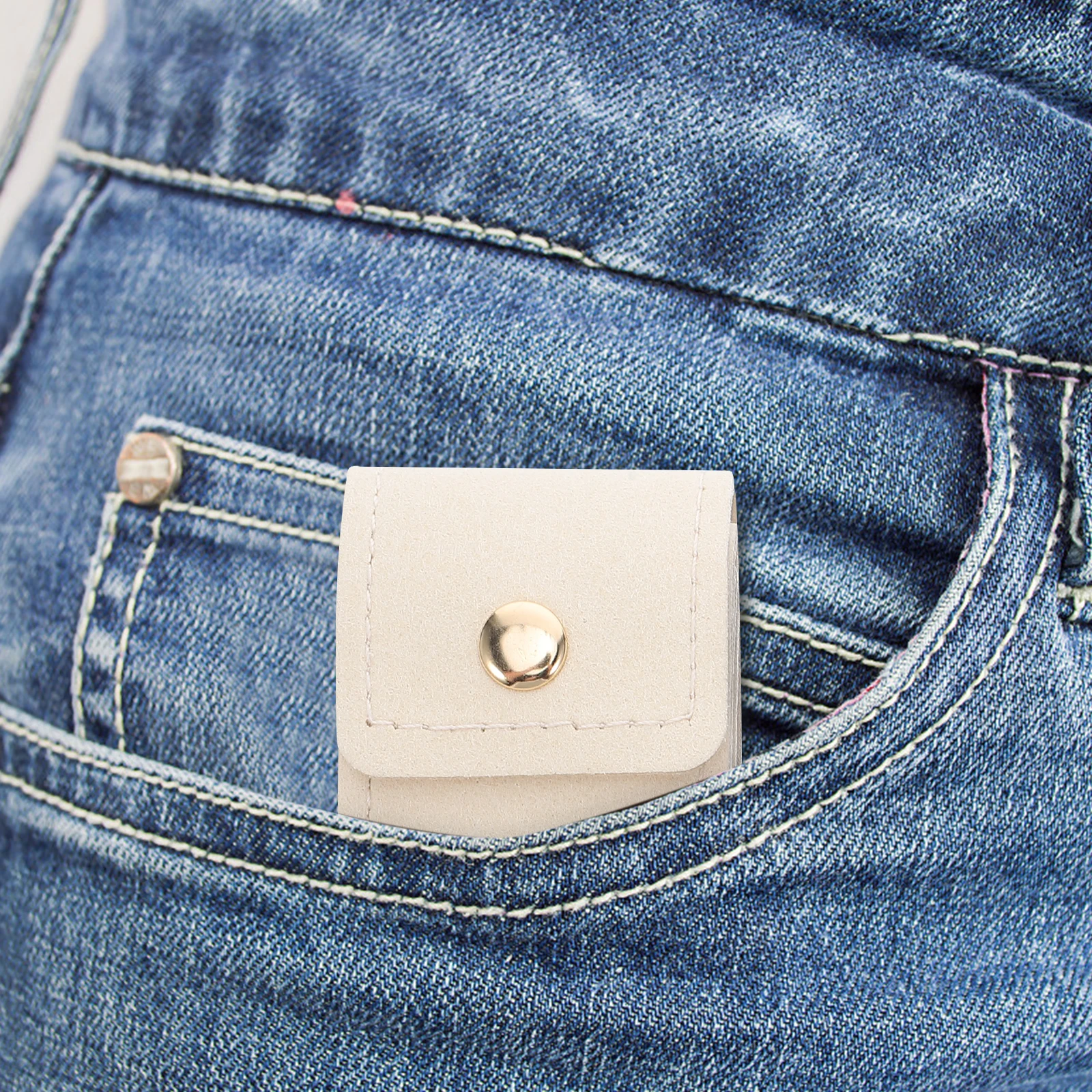 Набор из 3 складных дорожных шкатулок для украшений: мягкий органайзер-футляр для женщин в пути, маленький мешочек для драгоценностей
Набор из 3 складных дорожных шкатулок для украшений: мягкий органайзер-футляр для женщин в пути, маленький мешочек для драгоценностей