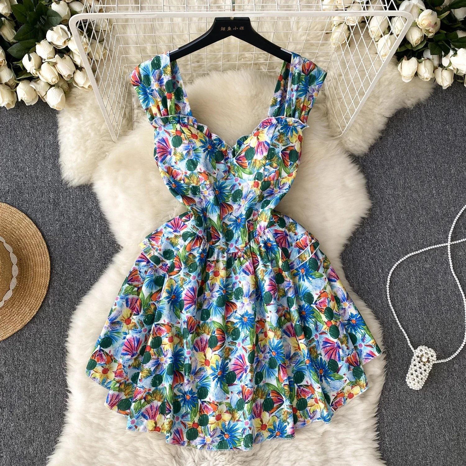 French Retro Floral Print A-line Short Dress for Women New Fashion Sexy Sleeveless Summer Sweet Casual Clothes Vestidos L212
French Retro Floral Print A-line Short Dress for Women New Fashion Sexy Sleeveless Summer Sweet Casual Clothes Vestidos L212