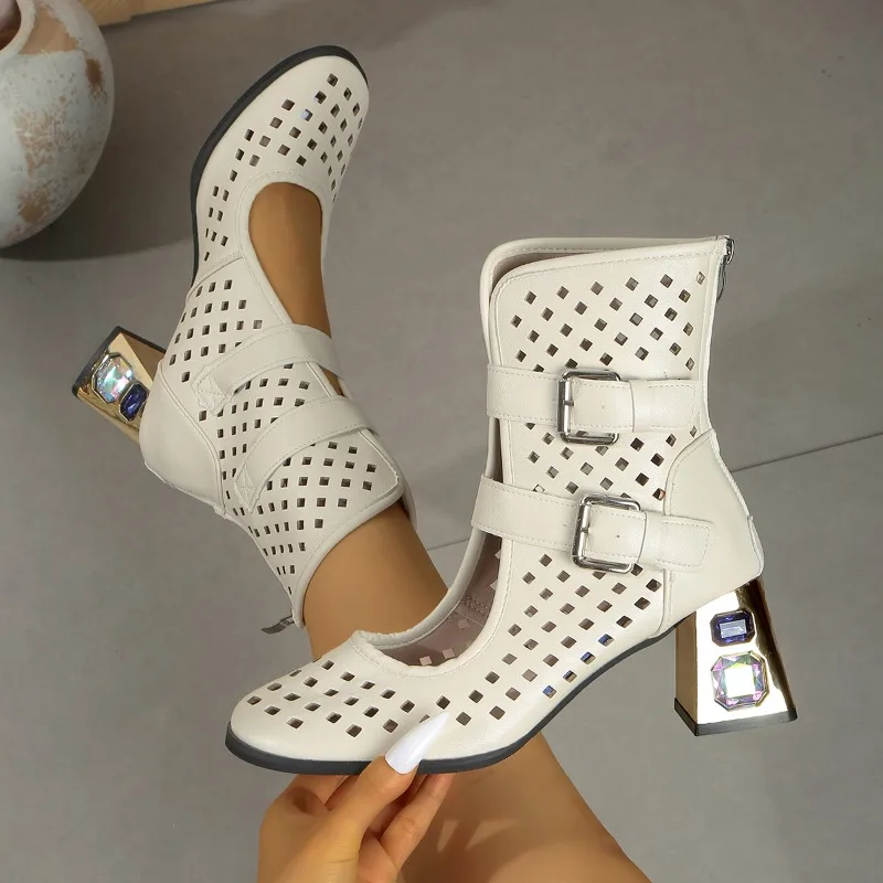 Pointed Closed Toe Women's Summer New Solid Color Hollow Out Breathable Sandals Women Fashionable Vintage High Heel Cool Boot
Pointed Closed Toe Women's Summer New Solid Color Hollow Out Breathable Sandals Women Fashionable Vintage High Heel Cool Boot