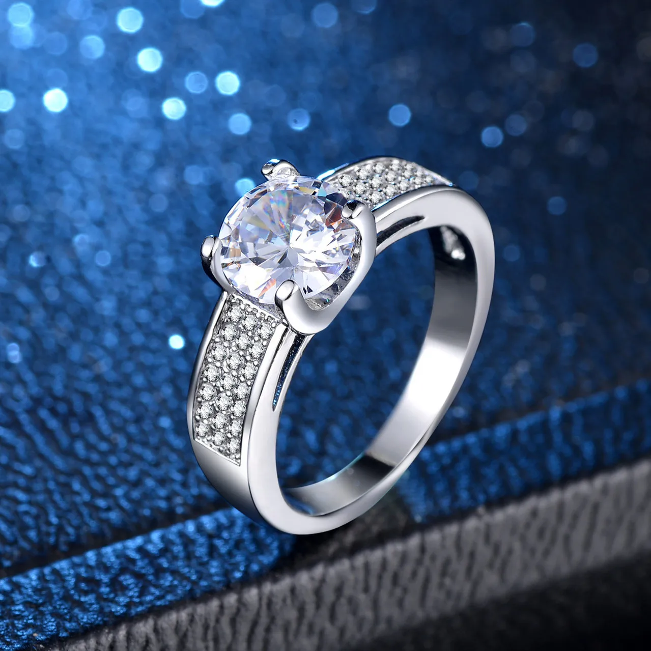 2026 Woman Diamond Jewelry Wedding Rings for Couples 18K Platinum Rings Luxury Diamond Engagement Gift
2026 Woman Diamond Jewelry Wedding Rings for Couples 18K Platinum Rings Luxury Diamond Engagement Gift