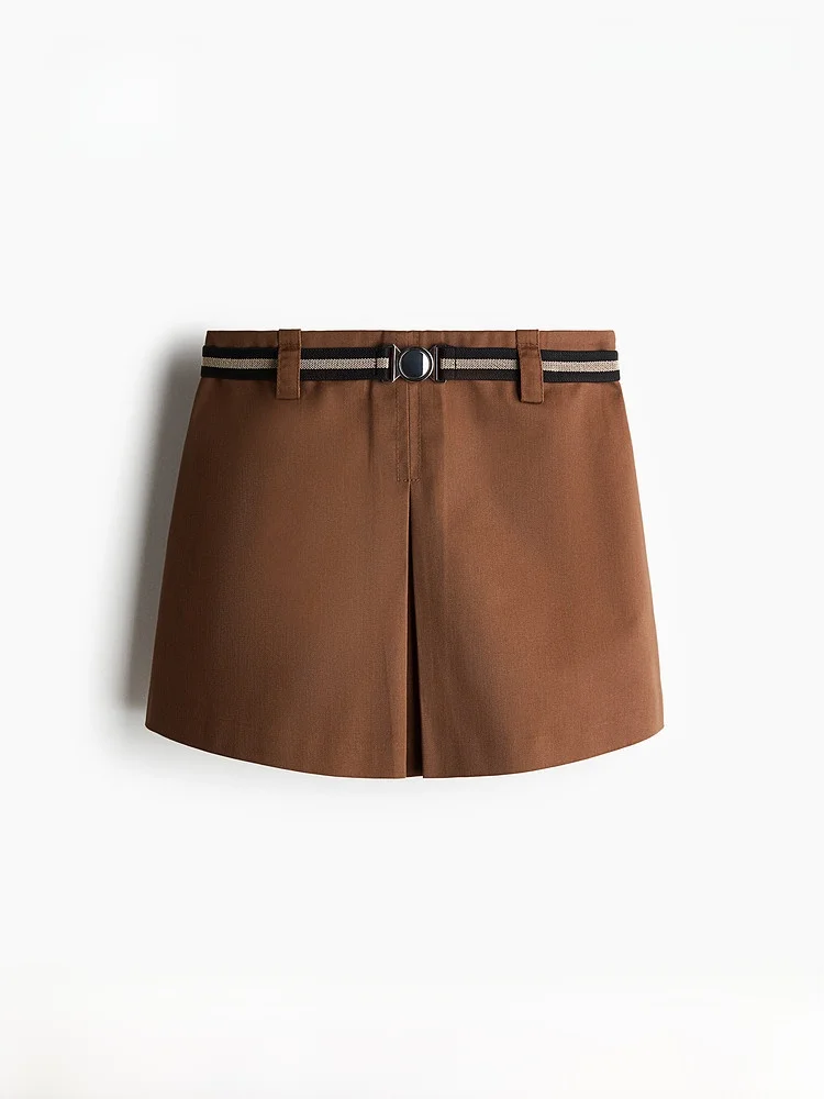 Новые летние женские клетчатые шорты-юбка H&M с поясом, прямые брюки с естественной талией, смесь полиэстера и хлопка
Новые летние женские клетчатые шорты-юбка H&M с поясом, прямые брюки с естественной талией, смесь полиэстера и хлопка