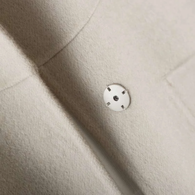 Двустороннее шерстяное пальто для женщин на осень-зиму, средней толщины, с полосатым узором, без капюшона
Двустороннее шерстяное пальто для женщин на осень-зиму, средней толщины, с полосатым узором, без капюшона