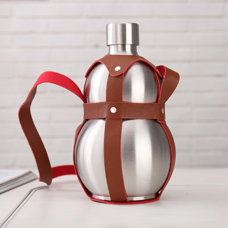 Big Gourd Stainless Steel Hip Flask Alcohol Hip Flask 250ML 500ML 1500ML Leather Holster Large Capacity Portable for Travel
Big Gourd Stainless Steel Hip Flask Alcohol Hip Flask 250ML 500ML 1500ML Leather Holster Large Capacity Portable for Travel