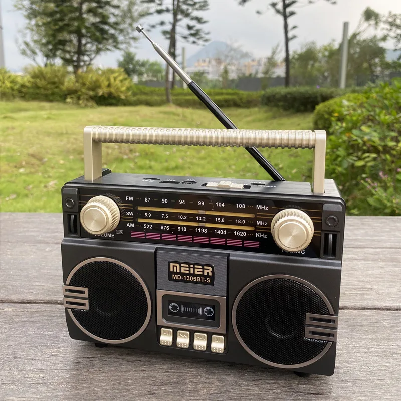 Портативное Bluetooth-радио в винтажном стиле с 3 диапазонами FM/AM/SW, аккумулятором 1200 мАч, поддержкой TF/USB и ретро-дизайном под кассетный плеер
Портативное Bluetooth-радио в винтажном стиле с 3 диапазонами FM/AM/SW, аккумулятором 1200 мАч, поддержкой TF/USB и ретро-дизайном под кассетный плеер