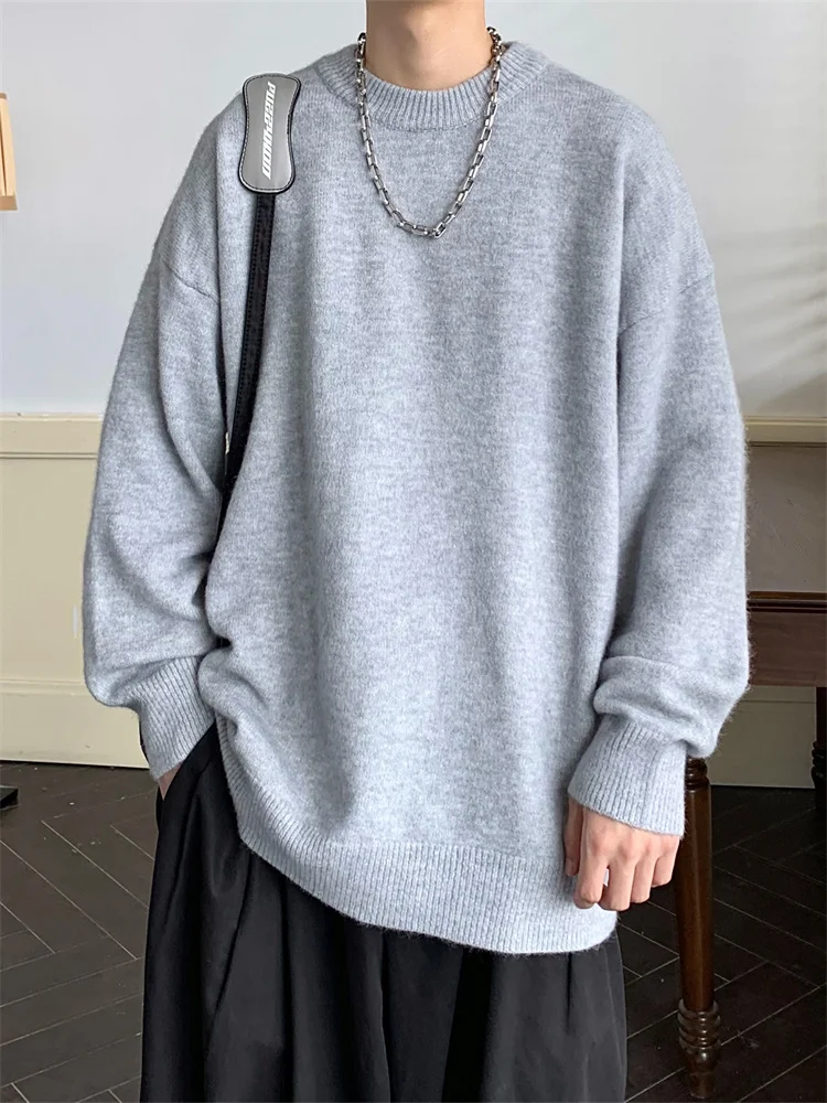 Мужской базовый вязаный свитер свободного кроя в корейском стиле, однотонный, для ношения под одеждой
Мужской базовый вязаный свитер свободного кроя в корейском стиле, однотонный, для ношения под одеждой