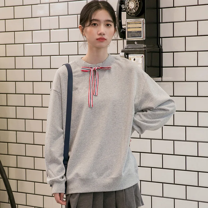 FAVRE British Bow Sweatshirts Women Crewneck Solid Hoodies Y2K Spring Autumn Casual Korean College Loose All-match Pullovers
FAVRE British Bow Sweatshirts Women Crewneck Solid Hoodies Y2K Spring Autumn Casual Korean College Loose All-match Pullovers